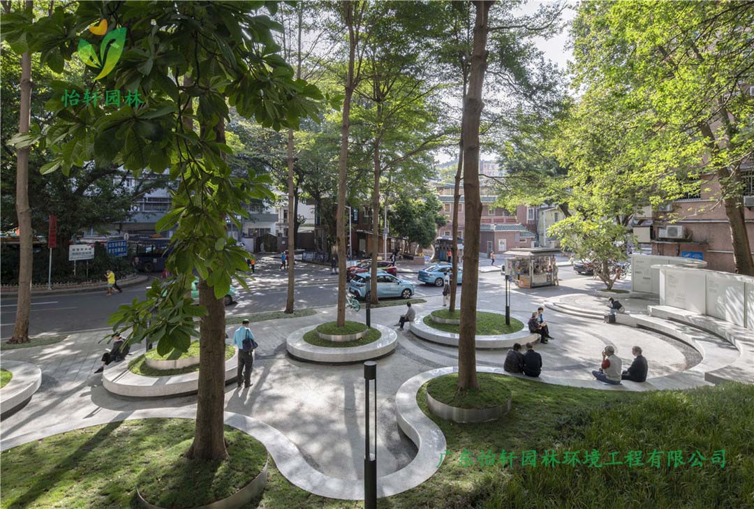 東山少爺南廣場社區(qū)公園綠化工程實(shí)景圖