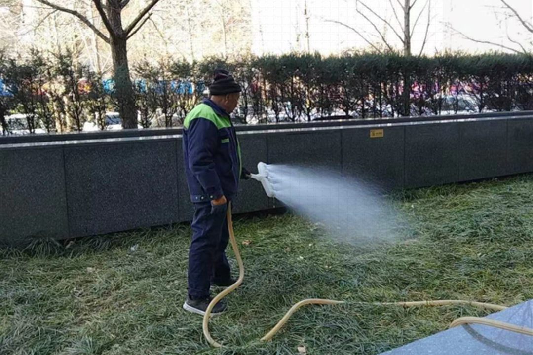 三月份園林綠化養(yǎng)護澆水